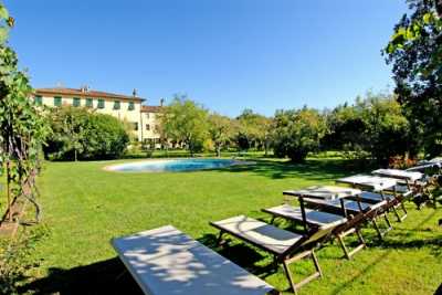 Prenota adesso la tua vacanza in Toscana in questa bellissima villa privata con piscina situata a pochi passi dal mare in provincia di  Lucca in Tosca