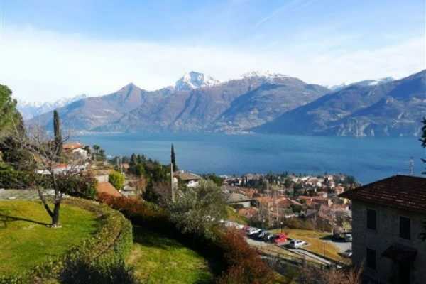 Book now your vacation in Menaggio in Lombardy this wonderful private villa with pool in Menaggio in the province of Como in Lombardy rents the villa 3