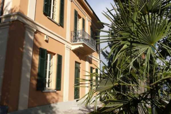 Book now your vacation in Menaggio in Lombardy this wonderful private villa with pool in Menaggio in the province of Como in Lombardy rents the villa 5