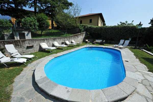 Book now your vacation in Menaggio in Lombardy this wonderful private villa with pool in Menaggio in the province of Como in Lombardy rents the villa 12