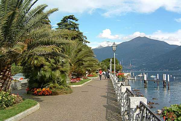 Book now your vacation in Menaggio in Lombardy this wonderful private villa with pool in Menaggio in the province of Como in Lombardy rents the villa 15