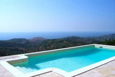 Book now your holiday in Imperia in Liguria in this beautiful private Villa on the sea located in Imperia in Liguria in the Province of Imperia for re