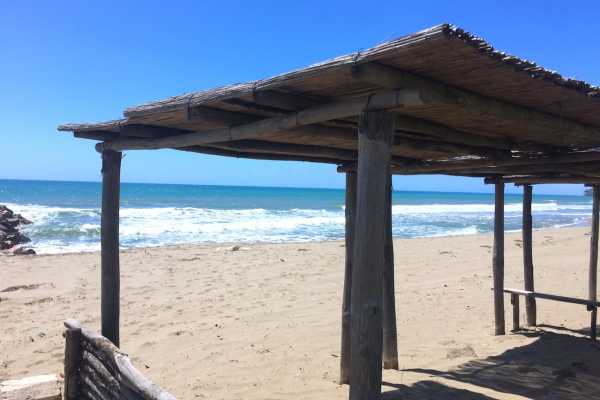 Affitto villa fronte mare con accesso diretto alla spiaggia di Roccamare Castiglione della Pescaia Toscana con 7 bagni e 6 camere da letto fino a 12 p