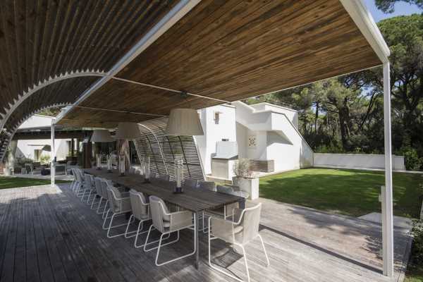 Seafront vacation villa rental with pool in Roccamare Castiglione della Pescaia, Maremma Tuscany. Villa with 7 bedrooms and 7 bathrooms 2