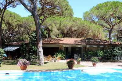 Prenota adesso la tua vacanza a Roccamare in Toscana in questa meravigliosa  villa con piscina privata a pochi passi dal mare a Roccamare in Toscana
