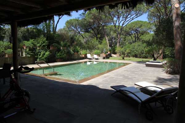 Book now your holiday in Castiglione della Pescaia in Tuscany in this beautiful private villa on the sea in the pine forest of Roccamare 25