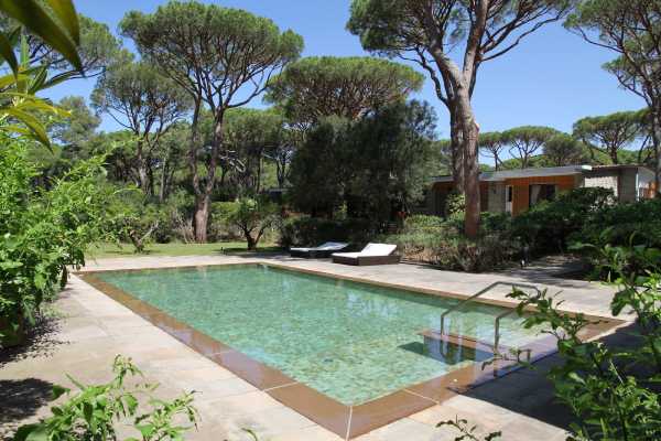 Book now your holiday in Castiglione della Pescaia in Tuscany in this beautiful private villa on the sea in the pine forest of Roccamare 26