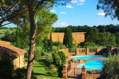 Vacation rental farmhouse with private pool near Arezzo, Siena. Florence, Pozzo della china farmhouse in the province of Arezzo