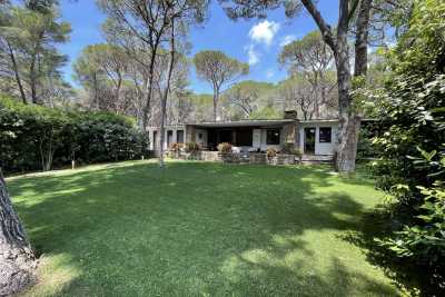Meravigliosa  villa privata in affitto a pochi passi dal mare, prenota adesso la tua vacanza a Roccamare in Toscana in questa villa a Roccamare
