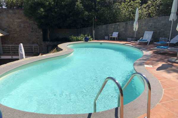 luxury villa holiday in Punta Ala with 2 swimming pools and solarium with sea view a few steps from the beach 8