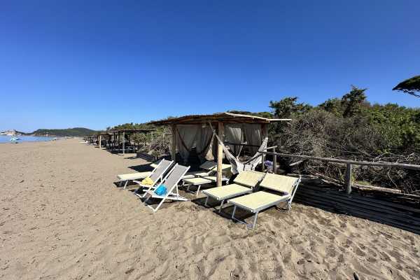 Book now your vacation in Tuscany in this beautiful private villa with pool on the sea in Roccamare, Castiglione della Pescaia, Grosseto rents 16