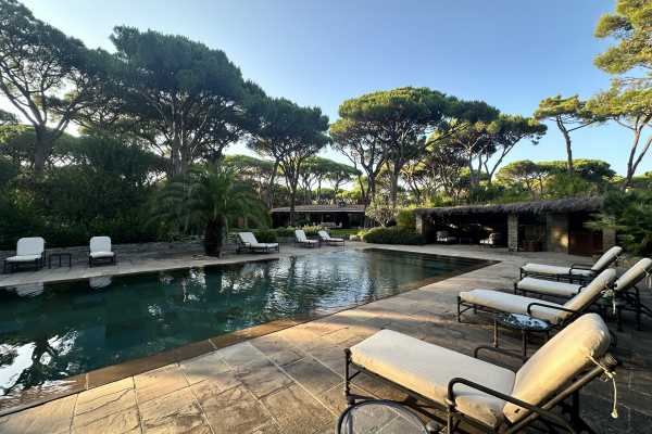 Book now your vacation in Tuscany in this beautiful private villa with pool on the sea in Roccamare, Castiglione della Pescaia, Grosseto rents 3