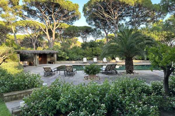 Book now your vacation in Tuscany in this beautiful private villa with pool on the sea in Roccamare, Castiglione della Pescaia, Grosseto rents