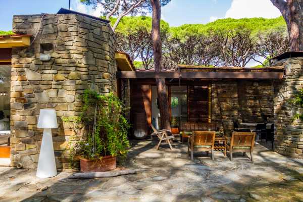 Book now your holiday Castiglione della Pescaia, Grosseto in Tuscany private villa near the sea, immersed in a beautiful pristine park 8